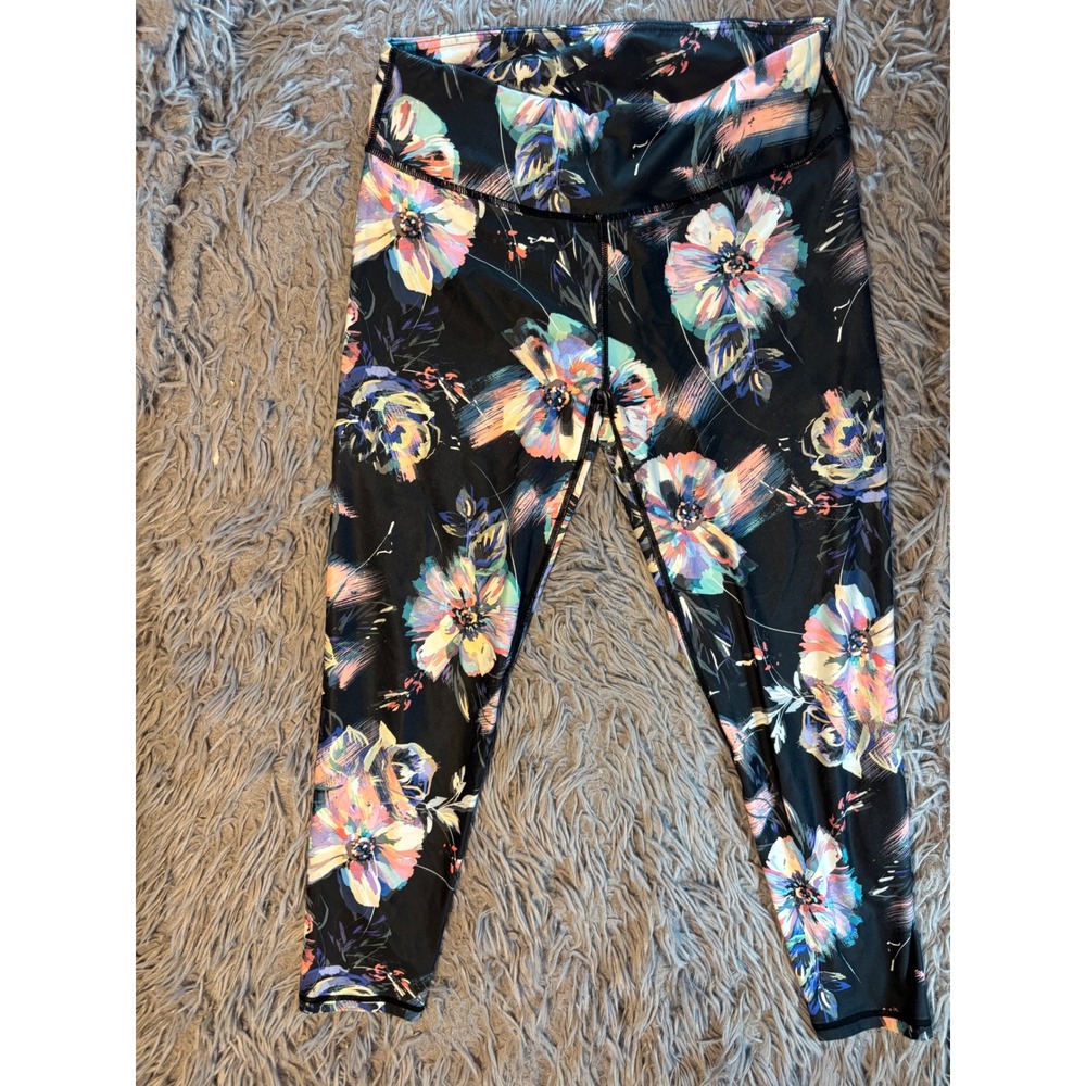 Fabletics Floral High Rise Cropped Leggings Black Multi CS1826107-2439 Small